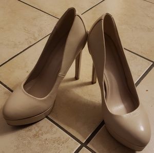 Beige heels